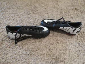 white youth soccer cleats
