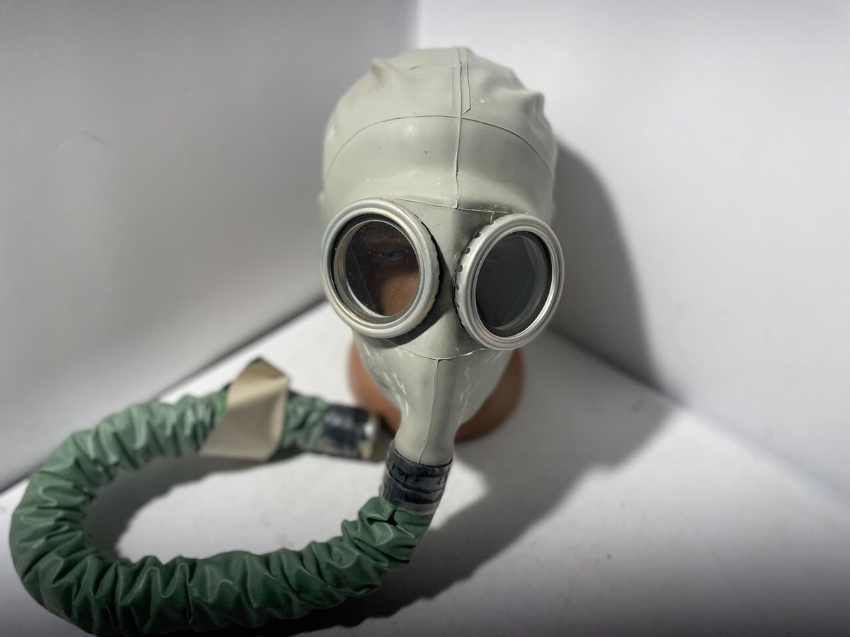 Protection Gas Mask Original IP-4 size 2 IP4 IP 4 1984 USSR Soviet