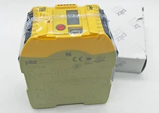 NEW PILZ 772100 PLC Programmable Safety Relay Module