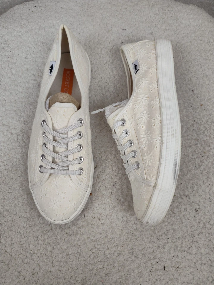 Rocket Dog Women Sneakers 8.5 Cream Fabric Embroidered Lace Up Casual Shoes - Image 4 of 4
