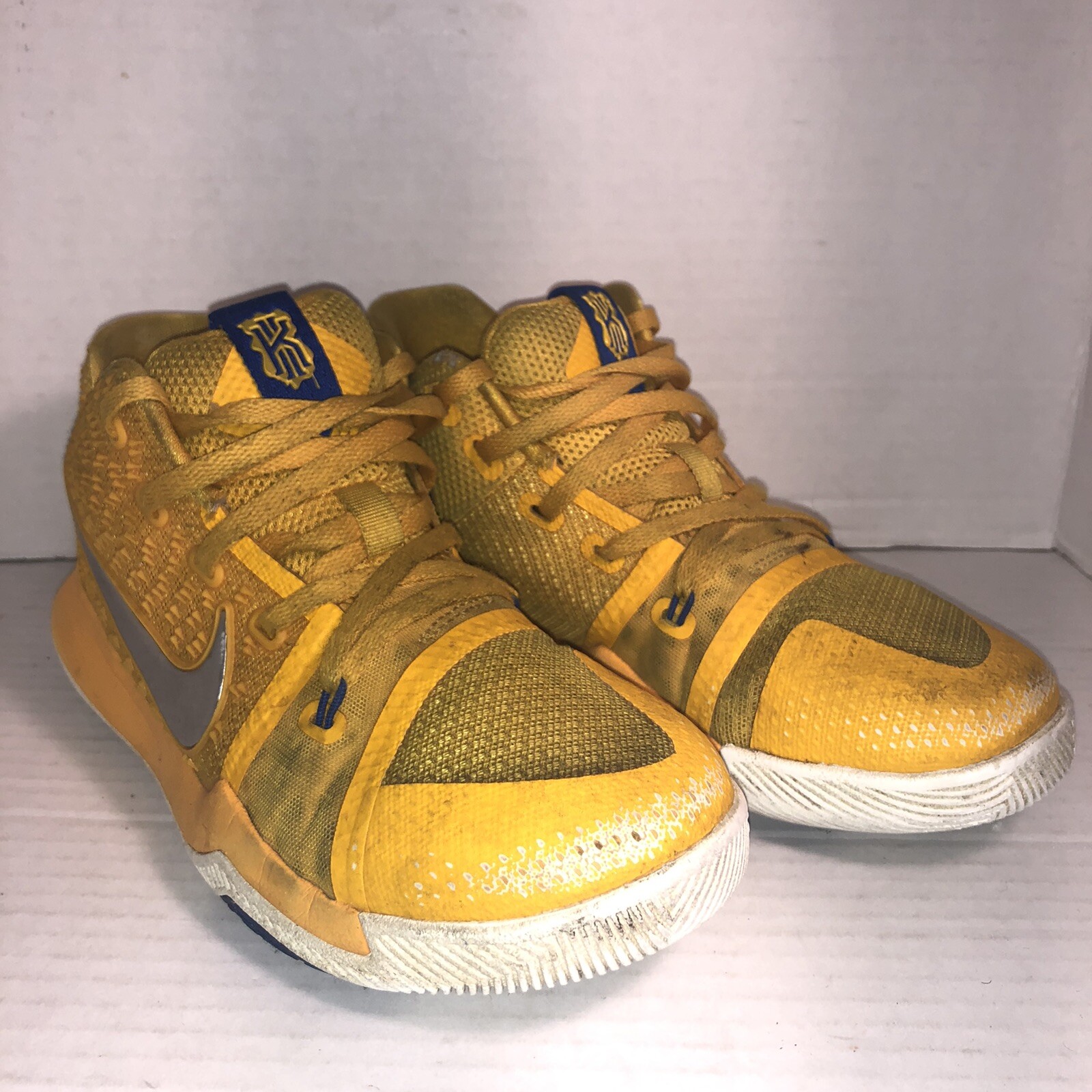 nike youth basketball shoes