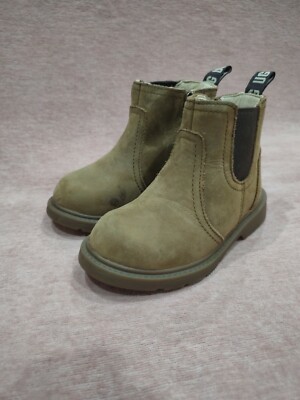 UGG Kids Bolden Weather Boot. Braunes Leder. UK Kinder Größe 7