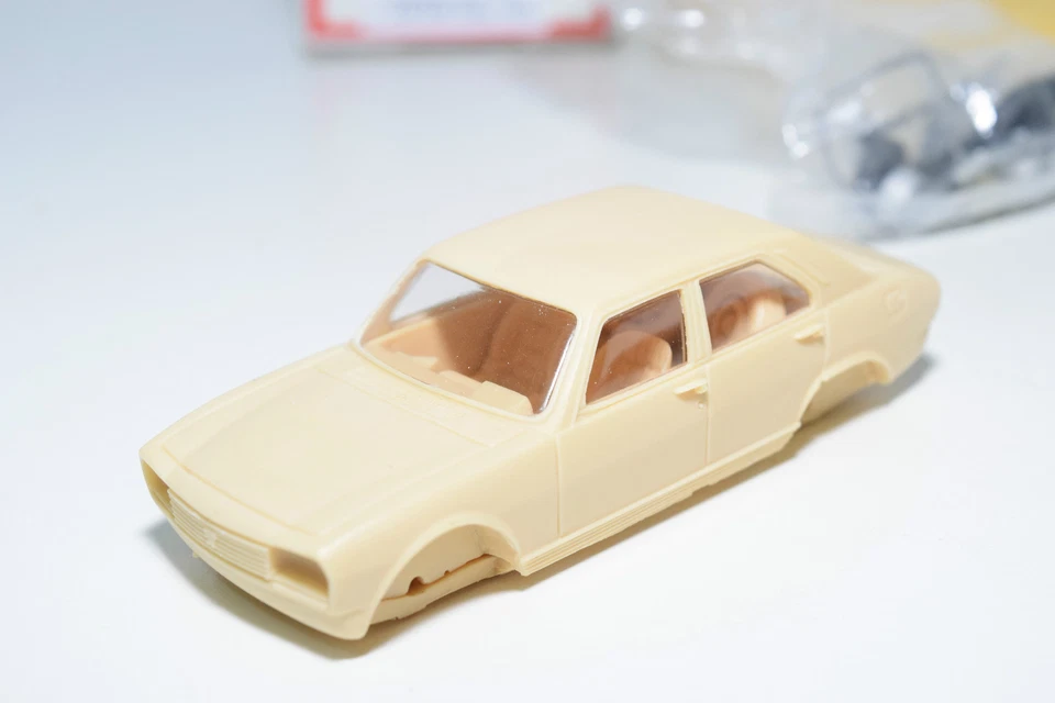 . KIT MINI RACING 426 PEUGEOT 504 BERLINA GR 2 SAFARI RALLY 1975 RESINA MIB RARO - Immagine 3 di 4