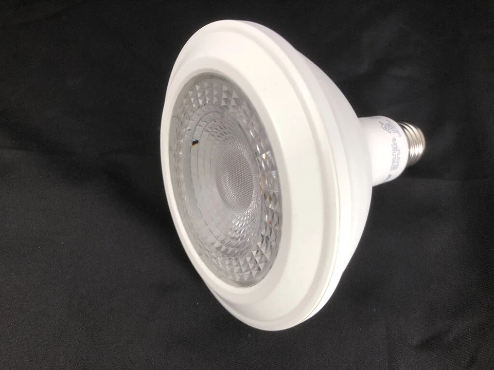 Two (2) MaxLite LED Flood Bulbs 13W (90W Equiv.) Daylite 5000K Dimmable - Image 2 of 4