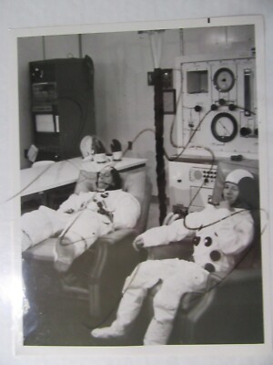 PETE CONRAD (APOLLO 12) in AMERICAN RAINBOW 1970 Press Photo w MICHAEL KEARNEY