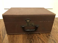 Vtg Record Player Phonograph Carrying Case Only Wood Box Brown Handle