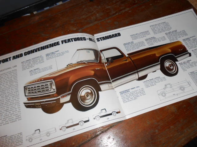 Folleto del concesionario Dodge Pick Up 1975 nuevo de stock y 4 WD Adventurer Special D100 D200 D300 Foto 2 de 4