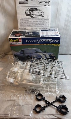 Revell Monogram Dodge Viper GTS 1/25 Scale Kit #85-6359 Vintage Kit For Parts