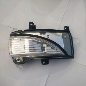Infiniti QX80 2014-2024 Right Side Rearview Mirror Turn Signal Light Replace