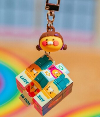 Squid Game x Kakao Friends キーホルダー　韓国限定 KAKAO FRIENDS x SQUID GAME Player 001 Keyring CHOONSIK