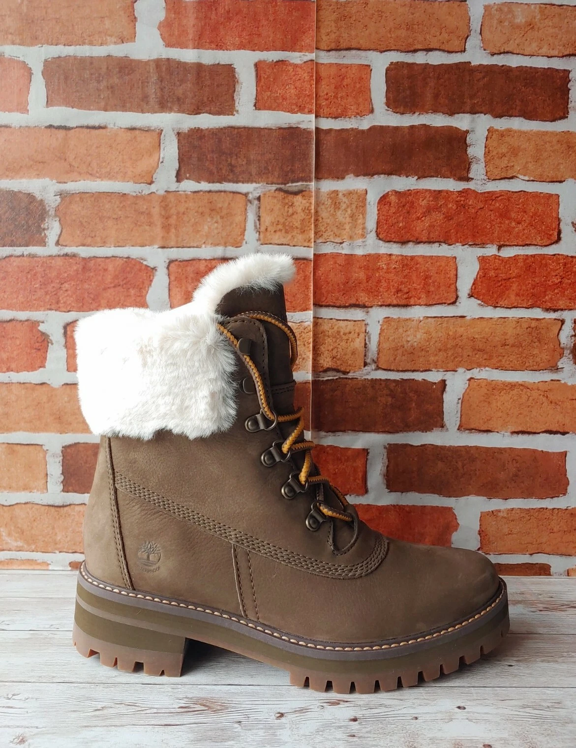 TIMBERLAND WOMEN'S COURMAYEUR VALLEY 6 INCH WATERPROOF BOOTS Sz 7.5