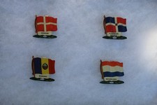 Lot of 1950's Nabisco Shredded Wheat Tin State Flags - Four Different