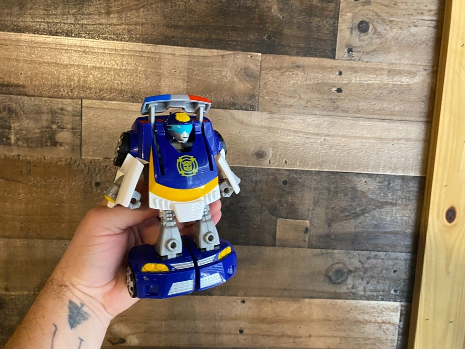 Transformers Police Car Robot Chase Playskool Hasbro Tomy Rescue Bots Chase Toy - Image 2 of 4