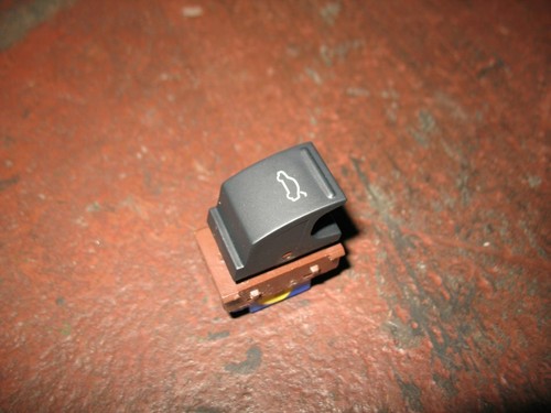 OEM VW Passat 3AA Schalter Heckklappe A2985 3aa959831