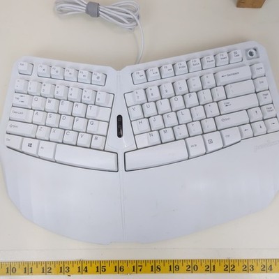 Perixx PERIBOARD-413 Mini Ergonomic Split Keyboard Wired USB White Adjustable