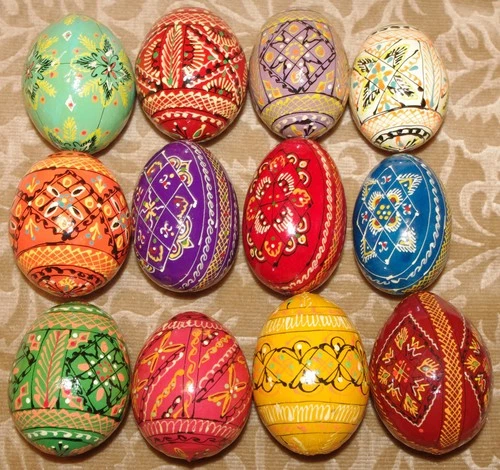 12 Wooden Hand Painted Ukrainian Pysanky Easter Eggs / Pysanka Egg from Ukraine