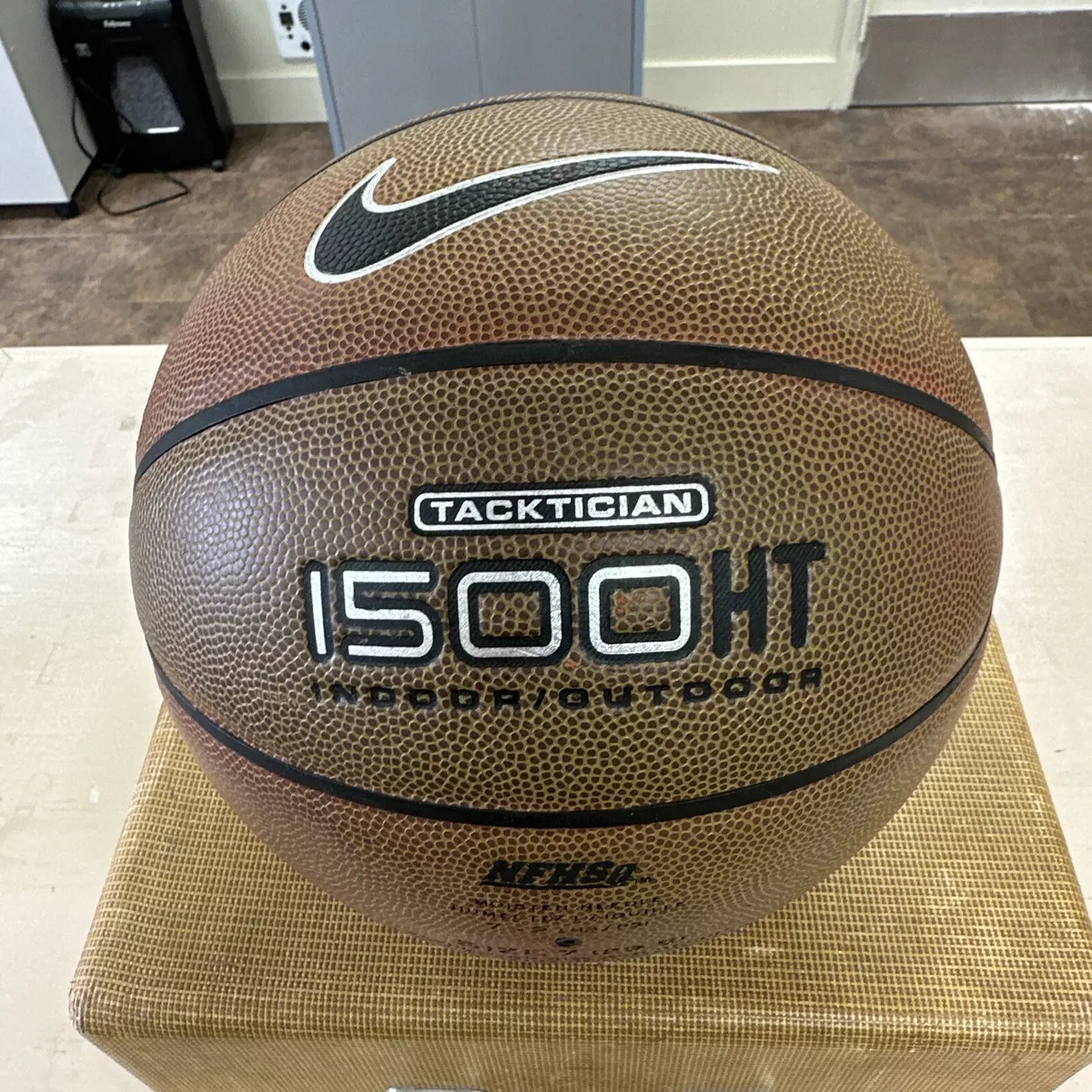 Nike basketball cheap ball outdoor