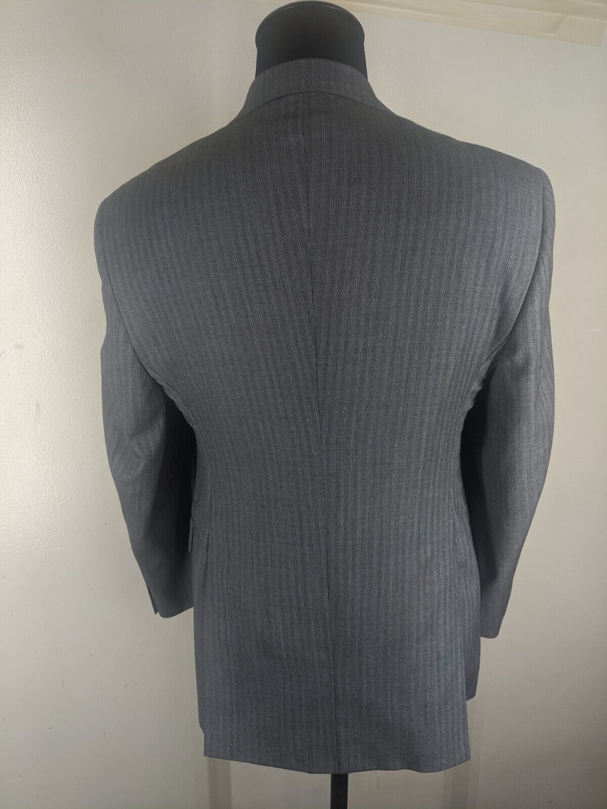 Daniel Cremieux Made In USA  100% Wool Suit With … - image 5