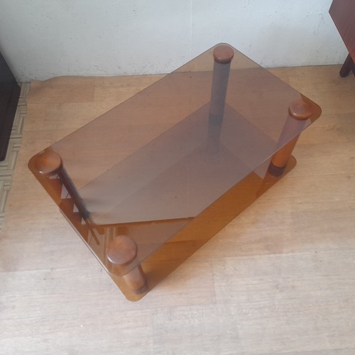 Mesa de centro baja de 1960-70, madera sólida y vidrio ahumado, buen estado - Imagen 3 de 13