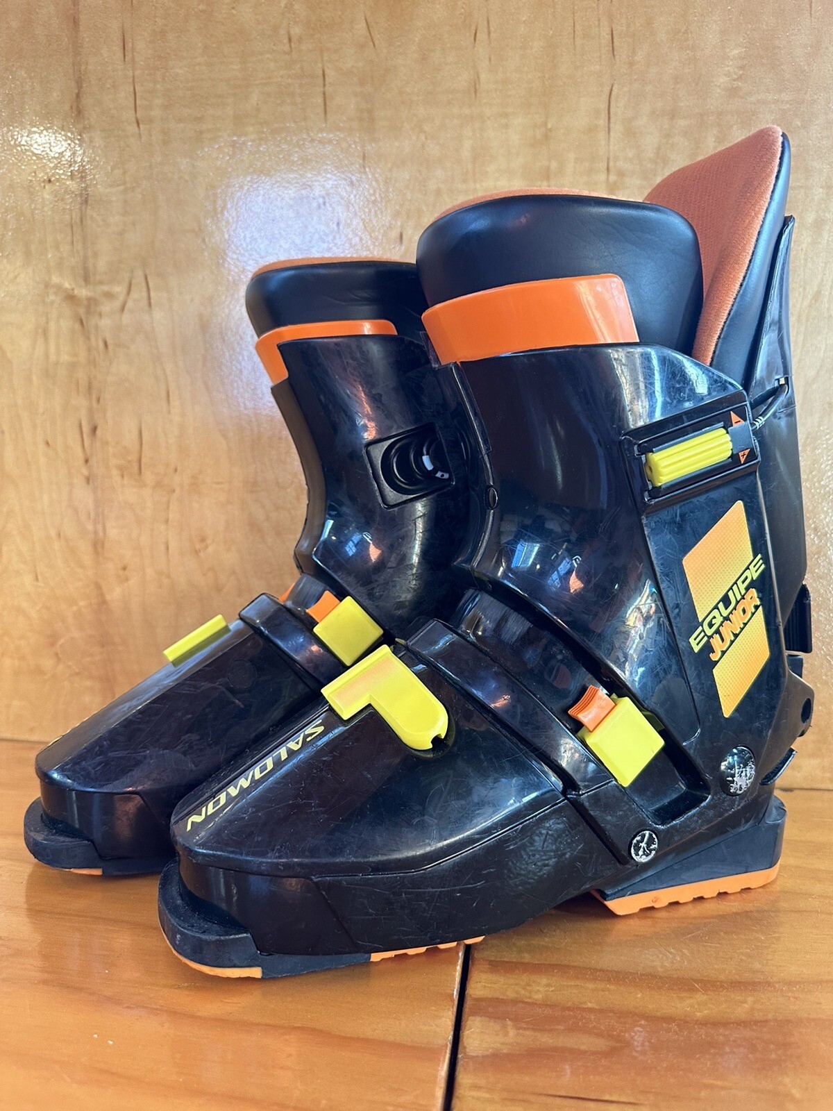 SALOMON Stivali da sci vintage Solomon bambini design classici anni 80 arancione nero giallo usati