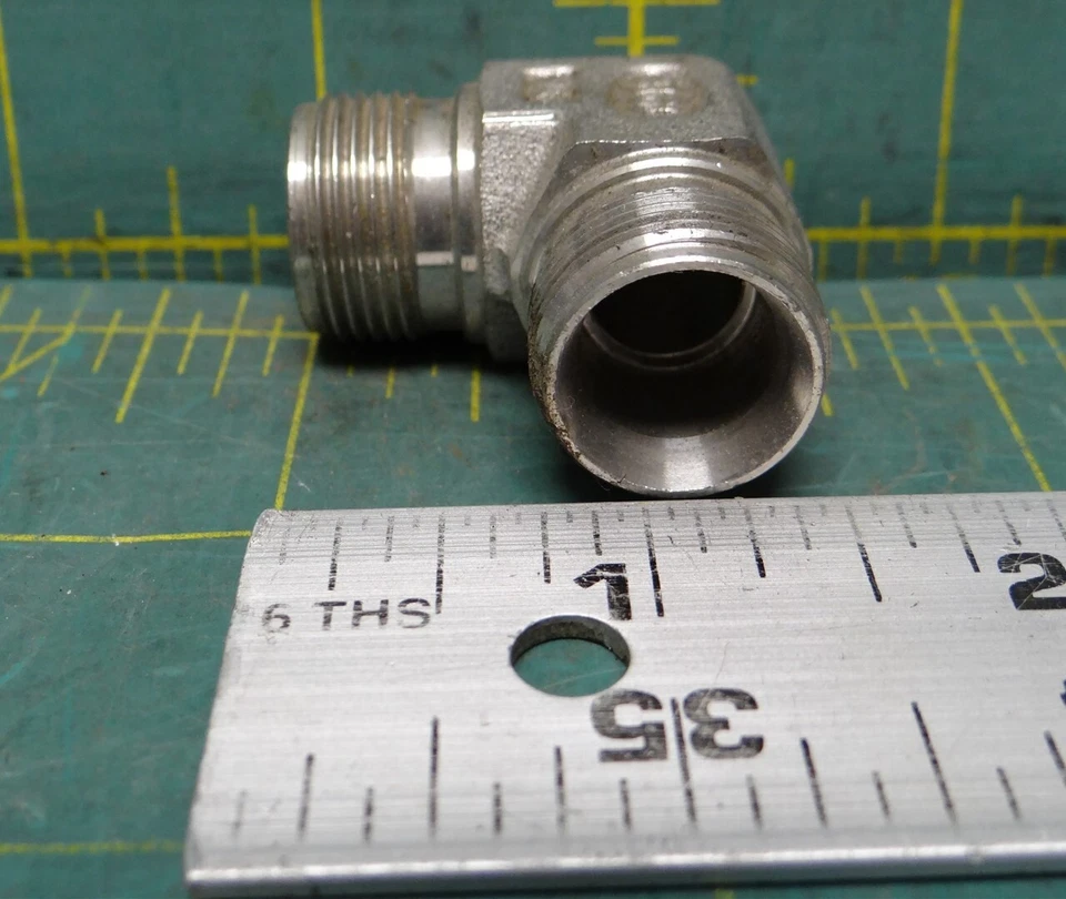 Let-Lok L-8 Tube Compression Fitting Union Elbow 1/2" x 1/2", No Ferrule / Nut - Image 2 of 3