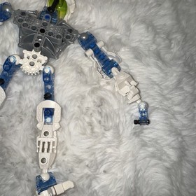 LEGO &bull; Bionicle &bull; Inika Toa Matoro &bull; 8732 &bull; Incomplete Vintage&bull; Missing Pieces