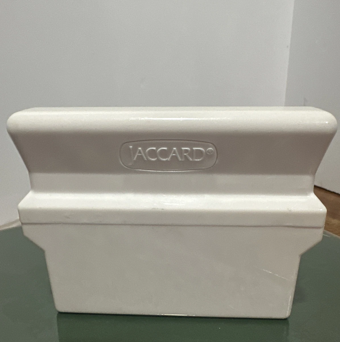 Jaccard 200348R, 48 Blade Duurzame Vlees Tenderizer met Roestvrij Staal Scherpe Naald, Koken Gadget voor Mals Kip, Rundvlees, Varkensvlees, Kalfsvlees, BBQ, Rood