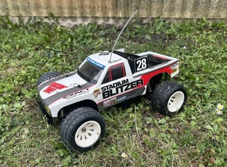 Tamiya Stadium Blitzer RC Truck 1:10 Elektro 2WD Offroad