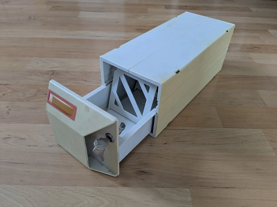 3,5-Zoll Diskettenbox als Schublade mit Schlüssel & Trennhaltern