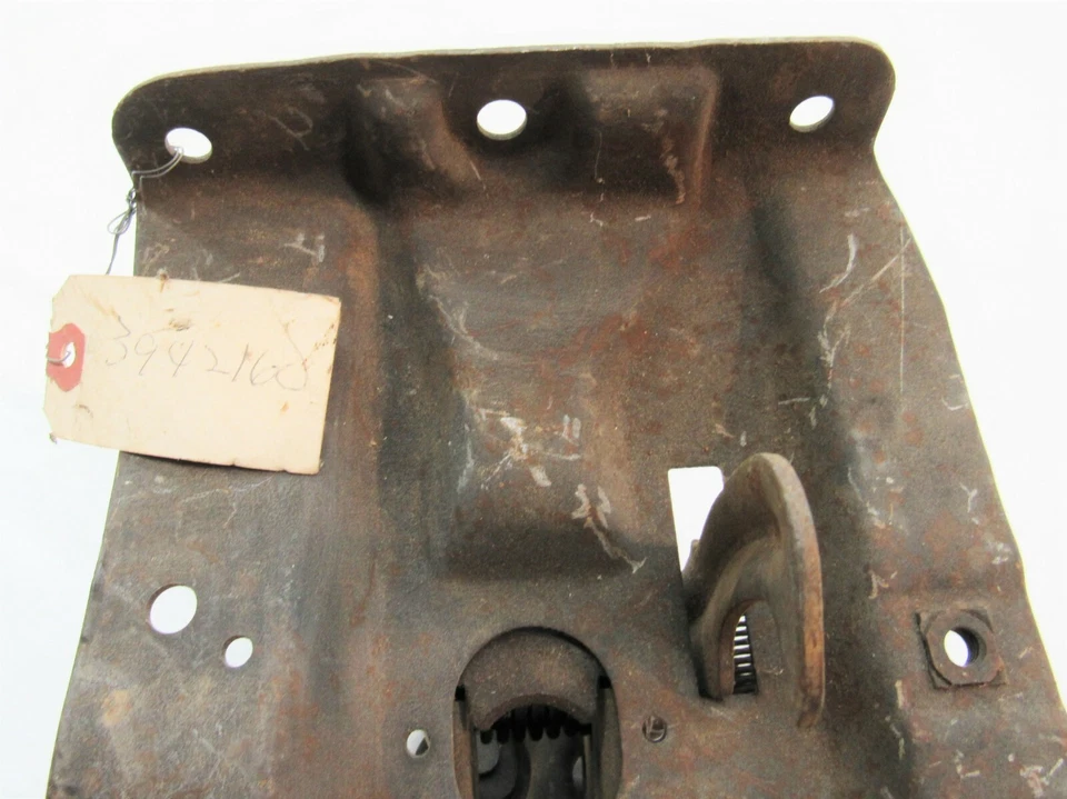 Новый из старых запасов 1969 Chevrolet Impala SS Caprice передний нижний замок капота защелка GM 3942160 - Изображение 3 из 4