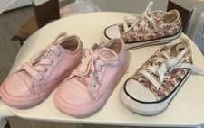 Converse all star girls sizes US 6  7 Used In Good Condition