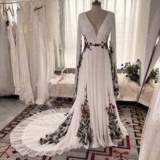 Colorful Embroidery Lace Long Sleeves Floral Wedding Dresses Meadow Bridal Gowns