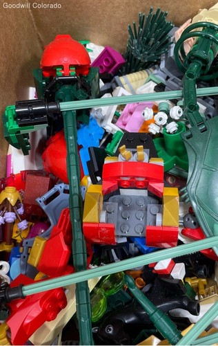 Bulk LEGO Assorted Building Bricks 10 lbs - Picture 3 of 6