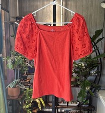 New Women St. John Bay Short Sleeve Shirt Size M (NWOT)