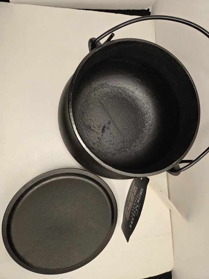 Halloween 4QT Pre-seasoned Cast Iron Cauldron Pot - Smith & Clark Ironworks - Image 3 of 4