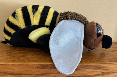 Petting Zoo Honey Bee Stuffed Animal Plush Wild Onez Insect Toy 12'' 1994
