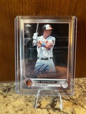 2022 Topps Chrome - Chrome Veteran Autographs Trey Mancini #CVA-TM (AU)