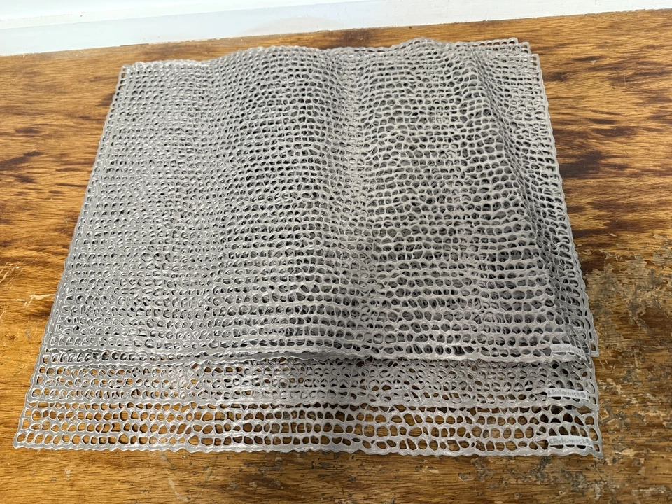 7x Crate & Barrel Modern Silver Table / Placements - Image 2 of 2