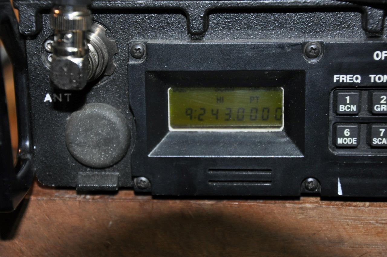 Motorola URC200 VHF/UHF Transceiver with UAC100 power supply eBay