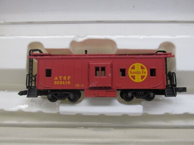 CON COR ~ ATSF - SANTA FE BAY WINDOW CABOOSE # 203419~ N SCALE
