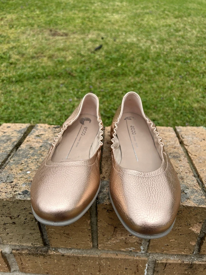Ecco Rose Gold Women’s Ballet Pumps UK5-5.5 EU38 Worn Twice - Image 4 of 4