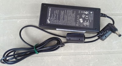 Lade- Netzteil FSP065-ASC für Laptops
