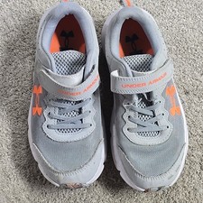 Under Armour Assert 9 Youth Sneaker Size 2.5 Orange/White