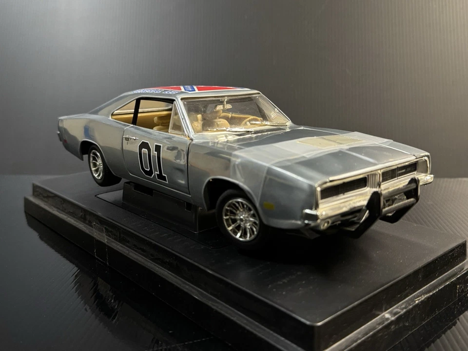 Dukes Of Hazzard Movie Car  1969 Dodge Charger General Lee Chrome 1:18 HTF 🔥 - Image 2 of 4