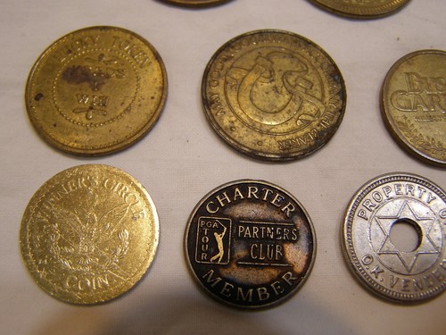 27 Token & Holz Nickels Casino, Busch Gardens, Good Luck Chuck E Cheese AA + - Bild 5 von 21