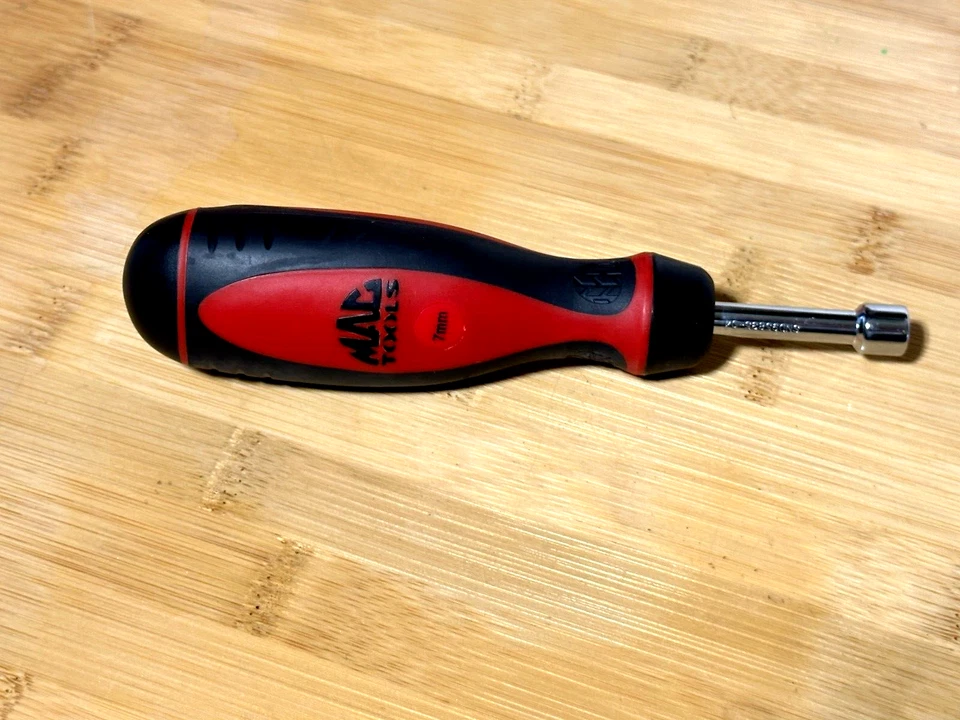 New Mac Tools Nut Driver Heavy Duty - METRIC-Size 7mm-Red/Black Hand Tools - Image 3 of 3