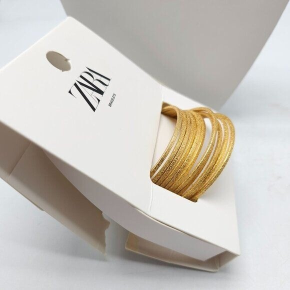 Zara Multi-Pack Gold Tone Bangle Bracelets Set Womens Zara Multi-Pack Gold Tone Bangle Bracelets Set Womens