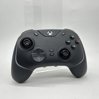 Razer Wolverine V2 Chroma - Voll Anpassbarer Xbox Series X|S Controller mit RGB-