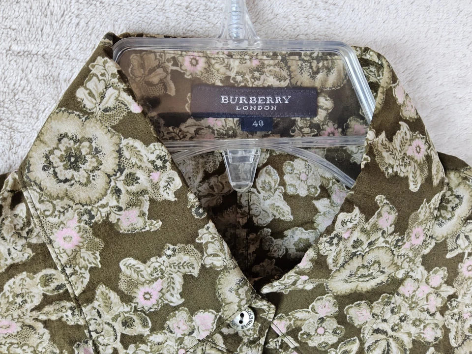 Camisa floral para mujer Burberry sin mangas con cuello botón delantero talla 40 Foto 4 de 4