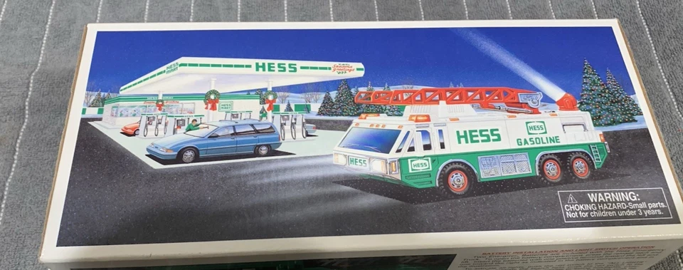 HESS 1996 Emergency Truck NEW IN BOX From COLLECTORS ESTATE - Image 2 of 4